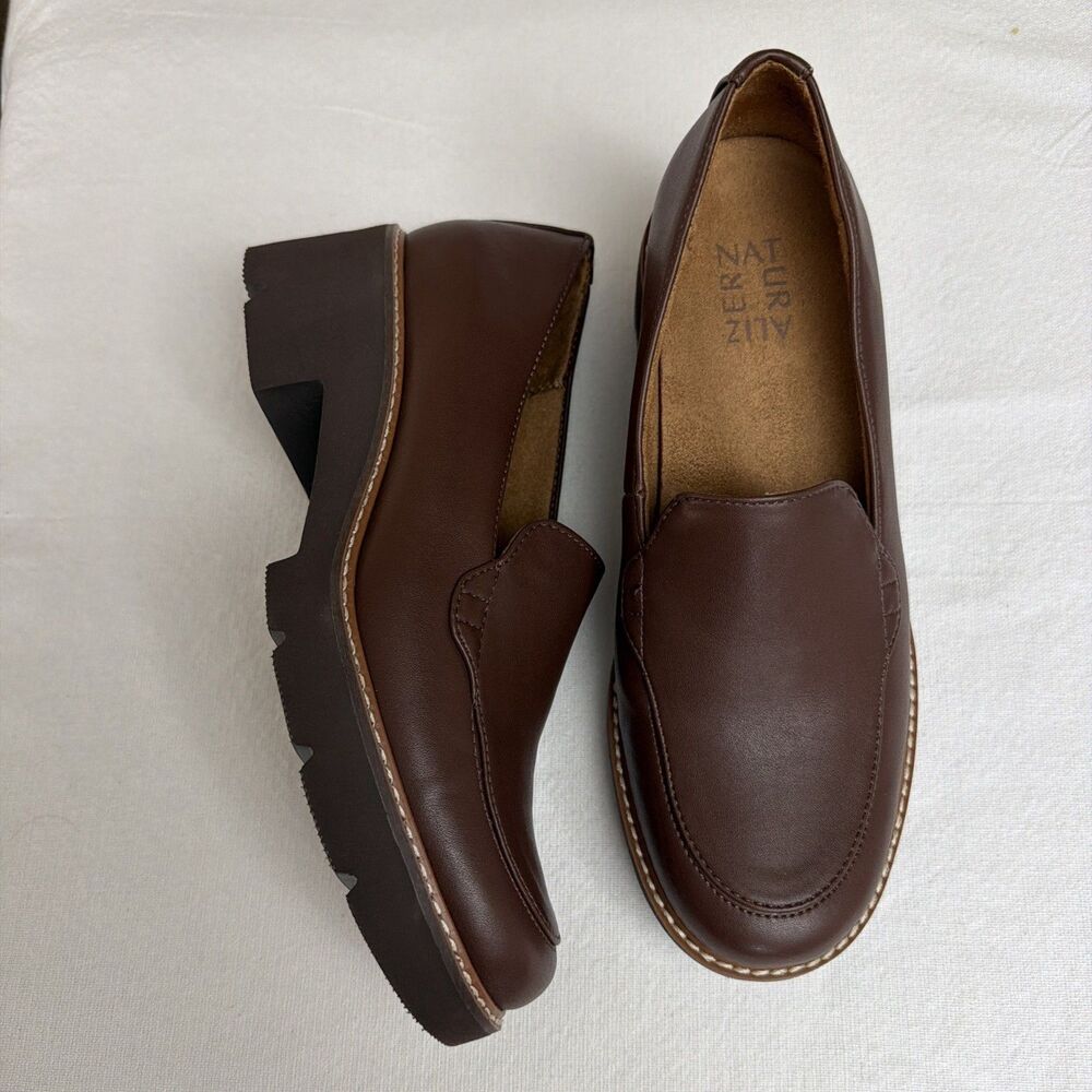 Women’s 7W Naturalizer Cabaret Lug Chunky Sole Loafer Rich Brown Leather Uppers